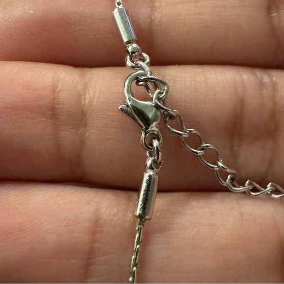 ✨2 for $30✨ Fifth Avenue Collection Silver Tone Blue Crystal Pendant Neclace - Picture 3 of 8